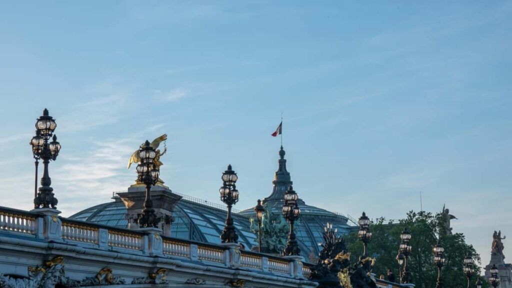 Leiarvisir fyrir islenska skaparann: hvernig finna, nalgast og skila UGC-verkefnum me snskum vorumerkjum a Twitch. Praktisk ra, outreach-snimat og tiska 2025.