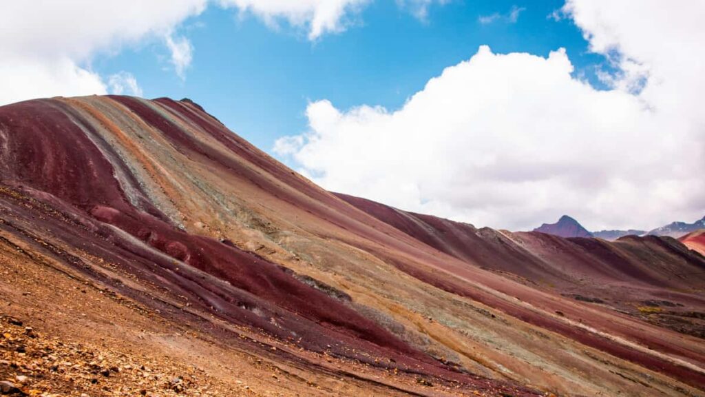 Leiarvisir fyrir islenska skapendur til a na til montenegroskra vorumerkja a Instagram og taka "behindthescenes" efni sem selst vel.
